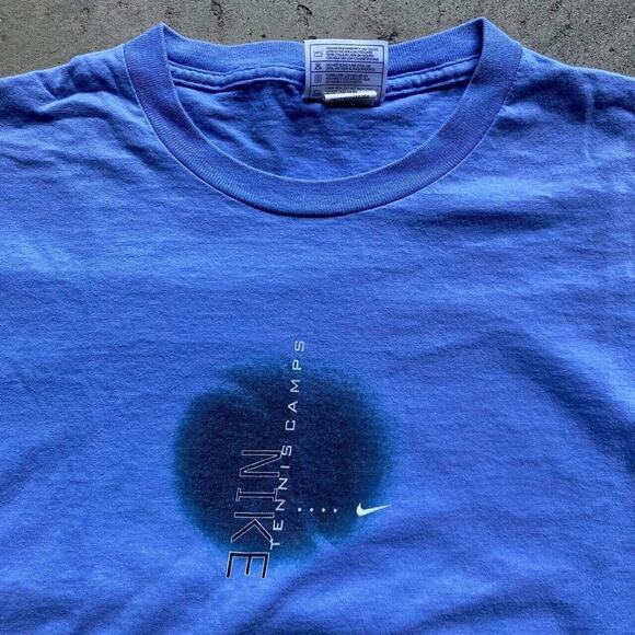 Late 90s size M made in USA NIKE Tennis Camps tee. Super clean. - Picture 3 of 3